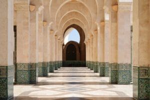 Moroccan Architecture: Exploring Mosques, Palaces, and Riads